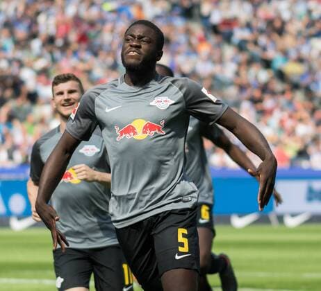 12.05.2018, xomx, Fussball 1.Bundesliga, Hertha BSC Berlin - RB Leipzig, emspor, v.l. Tor Goal Jubel 0:1 durch Dayot Upamecano (RasenBallsport Leipzig 5) Berlin