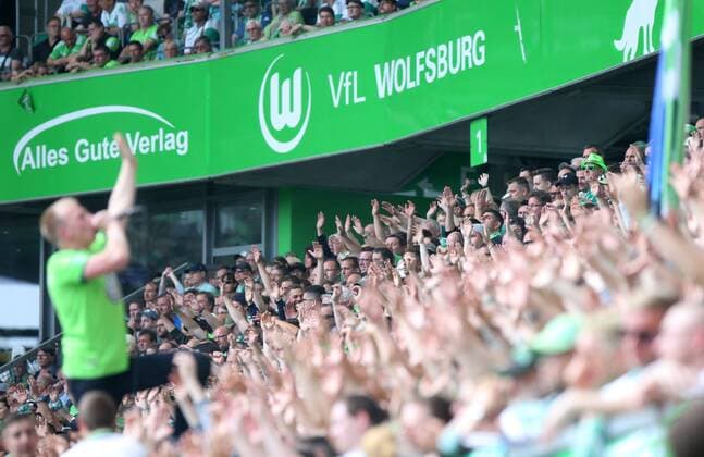 VfL vs Köln, 1. BL Wolfsburg, 12.05.2018, FUßBALL - VfL Wolfsburg vs 1. FC Köln, 1. Bundesliga, Saison 2017-2018, Volkswagen Arena. Bild zeigt: VfL Fans Wolfsburg