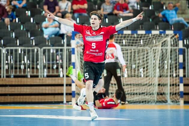 Jubel bei Lutz Heiny (Nr.5, Nordhorn) HC Rhein Vikings vs. HSG Nordhorn-Lingen, Handball, 2. Bundesliga, 12.05.18 Düsseldorf NRW Deutschland Castello