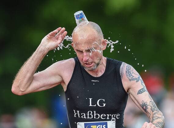 Themen der Woche - SPORT Bilder des Tages - SPORT Deutsche Meisterschaften 10.000m in Pliezhausen Carsten Schmidt (LG Hassberge) M50 ; Deutsche Meisterschaften 10.000m am 12.05.18 im Schoenbuchstadion in Pliezhausen (Deutschland). *** German Championships 10 000m in Pliezhausen Carsten Schmidt LG Hassberge M50 German Championships 10 000m on 12 05 18 in the Schoenbuch Stadium in Pliezhausen Germany xagx