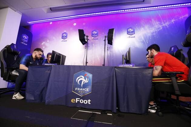 Roky ( Corentin Chevrey France) et DaXe ( Lucas Cuillerier France) vs Ardixa (Jason De Villers Belgique ) Blake Revenge ( Geoffrey Meghoe Belgique ) FOOTBALL : France vs Belgique - 1er Match International de Esport - 12 05 2018 GwendolineLeGoff Panoramic 