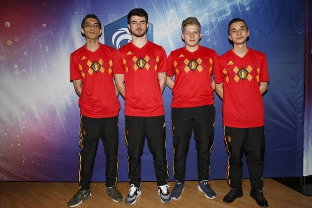 Equipe Belgique De gauche a droite : Blake Revenge ( Geoffrey Meghoe Belgique ) Ardixa (Jason De Villers Belgique ) ShadooW ( Quentin Shadoow Belgique ) Stefano Pinna (Belgique) FOOTBALL : France vs Belgique - 1er Match International de Esport - 12 05 2018 GwendolineLeGoff Panoramic 