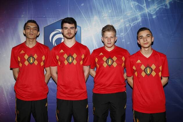 Equipe Belgique De gauche a droite : Blake Revenge ( Geoffrey Meghoe Belgique ) Ardixa (Jason De Villers Belgique ) ShadooW ( Quentin Shadoow Belgique ) Stefano Pinna (Belgique) FOOTBALL : France vs Belgique - 1er Match International de Esport - 12 05 2018 GwendolineLeGoff Panoramic 
