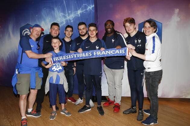 Supporters equipe de France avec Roky ( Corentin Chevrey France) Herozia ( Nathan Gil France) DaXe ( Lucas Cuillerier France) Neo ( Fabien Devide Entraineur coach France ) FOOTBALL : France vs Belgique - 1er Match International de Esport - 12 05 2018 GwendolineLeGoff Panoramic 