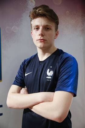 DaXe ( Lucas Cuillerier France) FOOTBALL : France vs Belgique - 1er Match International de Esport - 12 05 2018 GwendolineLeGoff Panoramic 