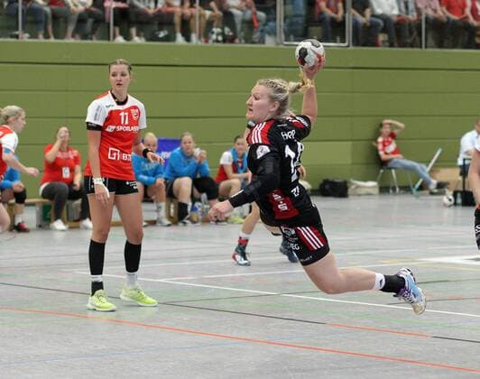 18 Stefanie Hopp (BSV Sachsen Zwickau) Handball 2. HBF TG Nuertingen vs. BSV Sachsen Zwickau 2018-05-12 Handball 2. HBF TG Nuertingen vs. BSV Sachsen Zwickau Nuertingen Copyright: xBaur xEibner-Pressefotox EP_soba
