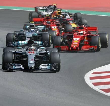 British Formula One pilot Lewis Hamilton (L), of Mercedes, during the Grand Prix of Spain at Barcelona-Catalunya race-track in Montmelo, Barcelona, northeastern Spain, 13 May 2018. Grand Prix of Spain !ACHTUNG: NUR REDAKTIONELLE NUTZUNG!  Copyright: xAndreuxDalmaux GRAF6501 20180513-636618251084682850