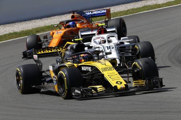 Motorsports: FIA Formula One World Championship WM Weltmeisterschaft 2018, Grand Prix of Spain, 55 Carlos Sainz jr. (ESP, Renault Formula One Team), 16 Charles Leclerc (MCO, Alfa Romeo Sauber F1 Team), Barcelona Spain