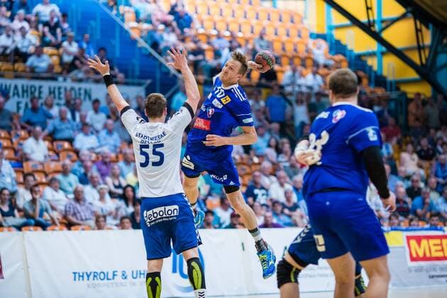 Rueckraum Links Matthias Gerlich 10 vom ThSV Eisenach beim Wurf waehrend der Begegnung in der DKB Handball 2. Bundesliga zwischen Dessau-Rosslauer HV 06 und ThSV Eisenach in der Anhalt Arena in Bauhausstadt Dessau, Sachsen Anhalt, Germany ( HB-2BL Dessau-Rosslauer HV 06 - ThSV Eisenach Bauhausstadt Dessau Copyright: xHartmutxBoesenerx xEibner-Pressefotox EP_hbr