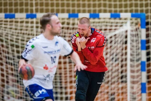 Philip Ambrosius 16 vom Dessau-Rosslauer HV 06 waehrend der Begegnung in der DKB Handball 2. Bundesliga zwischen Dessau-Rosslauer HV 06 und ThSV Eisenach in der Anhalt Arena in Bauhausstadt Dessau, Sachsen Anhalt, Germany ( HB-2BL Dessau-Rosslauer HV 06 - ThSV Eisenach Bauhausstadt Dessau Copyright: xHartmutxBoesenerx xEibner-Pressefotox EP_hbr