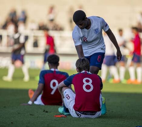 13th May 2018, Pirelli Stadium, Burton-upon-Trent, England; UEFA Under 17 European Championships, quarter final, Norway U17s versus England U17s; Ajibola Josua Alese of England shaking hands with Kristoffer Askildsen of Norway after the England win (0-2)  ActionPlus12024964