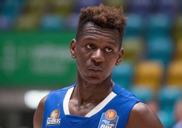 29.04.2018, xblx, Basketball BBL, Frankfurt Skyliners - Science City Jena, emspor, v.l. Isaac Bonga (Fraport Skyliners Frankfurt) Frankfurt am Main