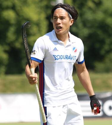 Danny Nguyen Luong (Mannheimer HC) Hockey 1. BL München 13.05.2018 Münchner SC (rot-grau) - Mannheimer HC (weiss) *** Danny Nguyen Luong Mannheim HC Hockey 1 BL Munich 13 05 2018 Munich SC red gray Mannheim HC white