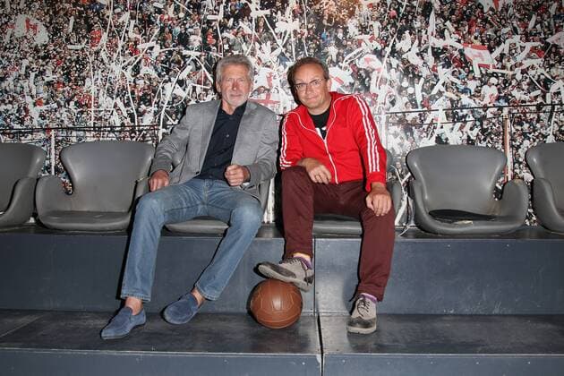 Paul Breitner, Wigald Boning, History of Football Preview Screening Deutschland deine Fussballseele mit Wigald Boning und Paul Breitner in der Fussball-Kneipe Stadion in Muenchen am 15.05.2018