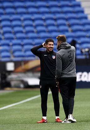 Fußball, EL, Finale, Training Atletico Madrid Diego Simeone whit his sons Gianluca and Giuliano during the training before the final of Europa League between Atletico de Madrid against Olimpique de Marseille at Parc Olympique Lyonnais, Lyon, France. on 15 May of 2018.  xJosexBretonx xFinalxEuropaxLeaguex-xTrainingx