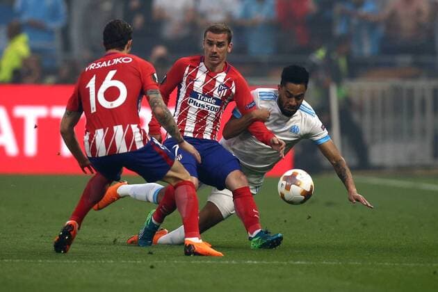 Fußball, EL, Finale, Olympique Marseille - Atletico Madrid SOCCER - EL, Atletico vs Marseille LYON,FRANCE,16.MAY.18 - SOCCER - UEFA Europa League, final, Atletico Madrid vs Olympique Marseille. Image shows Sime Vrsaljko, Antoine Griezmann (Madrid) and Jordan Amavi (Marseille). GEPAxpictures xDanielxGoetzhaber