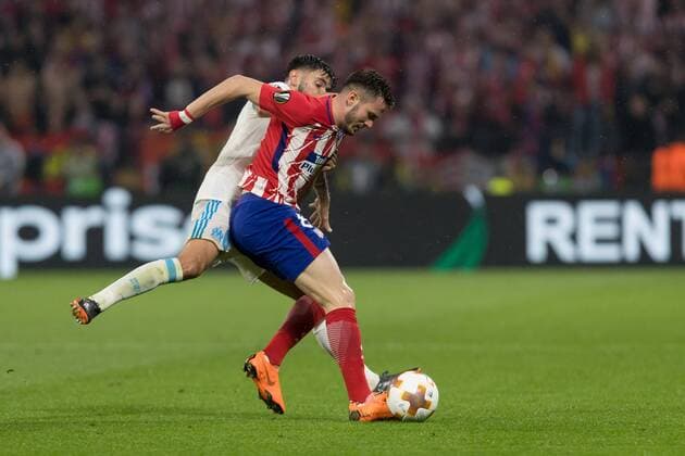 Fußball, EL, Finale, Olympique Marseille - Atletico Madrid Lyon, Frankreich 16.05.2018, UEFA Europa League - 2017 18 Season, Finale, Olympique Marseille - Atletico Madrid, Morgan Sanson (Marseille) und Saul Niguez (Atletico Madrid) im zweikampf ( DeFodi048