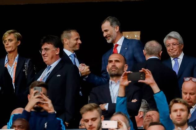 Fußball, EL, Finale, Olympique Marseille - Atletico Madrid Lyon, Frankreich 16.05.2018, UEFA Europa League - 2017 18 Season, Finale, Olympique Marseille - Atletico Madrid, Praesident Enrique Cerezo (Atletico Madrid) und Felipe VI. Koenig von Spanien ( DeFodi523