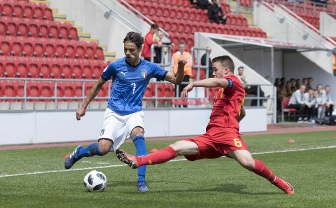 Samuele Ricci (left) of Italy and Nicolas Raskin of Belgium battle for the ball during the UEFA European U17 U 17 Championship Semi Final match at the New York Stadium, Rotherham. Picture date 17th May 2018. Picture credit should read: James Wilson Sportimage EDITORIAL USE ONLY. No use with unauthorised audio, video, data, fixture lists, club league logos or live services. Online in-match use limited to 120 images, no video emulation. No use in betting, games or single club league player publications.