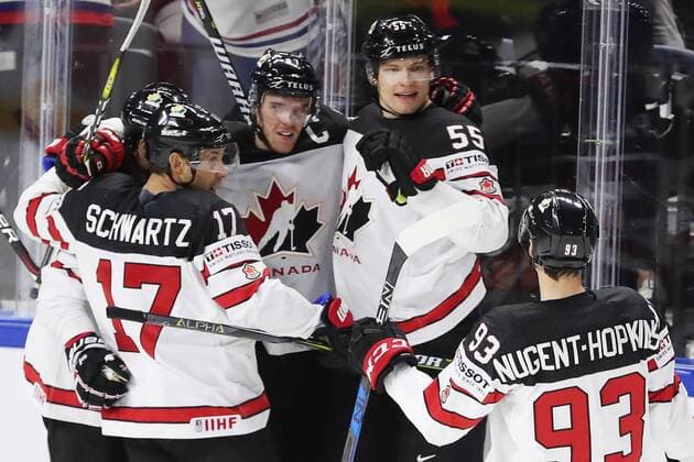 COPENHAGEN, DENMARK - MAY 17, 2018: Canada s players celebrate scoring in the 2018 IIHF Ice hockey Eishockey World Championship WM Weltmeisterschaft Quarterfinal match against Russia at Royal Arena. Anton Novoderezhkin TASS  TS07FE01