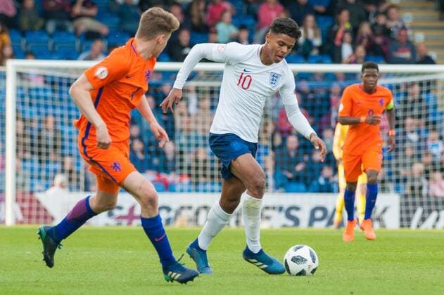 England v Netherlands UEFA EURO EM Europameisterschaft Fussball U17 U 17 Championship Semi-Final Faustino Anjorin of England pushes forward during the UEFA Euro U17 Championship Semi-Final match at the Proact stadium, Chesterfield Content Not Available For UK Newspapers Copyright: xMattxWilkinsonx FIL-11809-0013