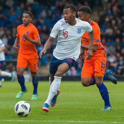 England v Netherlands UEFA EURO EM Europameisterschaft Fussball U17 U 17 Championship Semi-Final Rayhaan Tulloch of England pushes forward during the UEFA Euro U17 Championship Semi-Final match at the Proact stadium, Chesterfield Content Not Available For UK Newspapers Copyright: xMattxWilkinsonx FIL-11809-0025