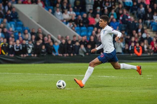 England v Netherlands UEFA EURO EM Europameisterschaft Fussball U17 U 17 Championship Semi-Final Tyreece John-Jules of England scores a penalty kick in the shootout during the UEFA Euro U17 Championship Semi-Final match at the Proact stadium, Chesterfield Content Not Available For UK Newspapers Copyright: xMattxWilkinsonx FIL-11809-0041