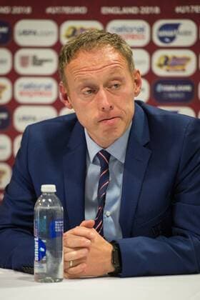 England v Netherlands UEFA EURO EM Europameisterschaft Fussball U17 U 17 Championship Semi-Final England manager Steven Cooper in the press conference PK Pressekonferenz following the UEFA Euro U17 Championship Semi-Final match at the Proact stadium, Chesterfield Content Not Available For UK Newspapers Copyright: xMattxWilkinsonx FIL-11809-0059
