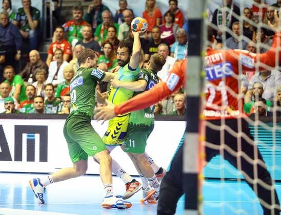 Saint RaphaÃ«l Var vs SC Magdeburg. vl Mads christiansen (Magdeburg, 20), Daniel Sarmiento (Saint Raphael, 11), Daniel Pettersson (Magdeburg, 11) zwei Saint RaphaÃ«l Var vs SC Magdeburg, Handball, Ottostadt Magdeburg EHF Cup Finals 2018, Saison 2017 2018, 19.05.2018 Magdeburg Copyright: xTaeger xEibner-Pressefotox EP_tae