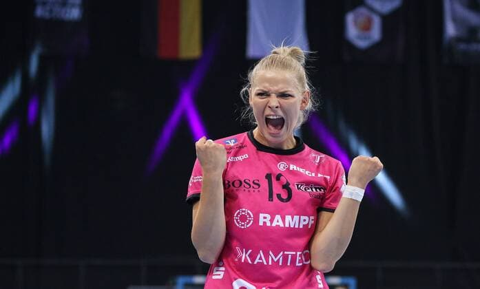 19.05.2018, Deutschland, Stuttgart, Handball OLYMP Final4 Saison 2017 2018 Halbfinale, SG BBM Bietigheim vs. TuS Metzingen: Shenia Minevskaja (TuS) jubelt, Jubel