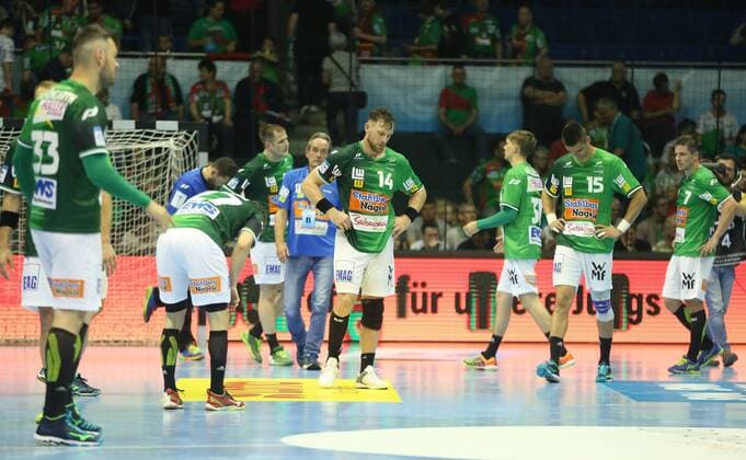 19.05.2018, xcsx, Handball EHF Cup Final 4, Frisch auf Goeppingen - Fuechse Berlin, emspor, v.l. Göppinger Spieler enttäuscht, enttaeuscht, enttaeuscht schauen, disappointed Magdeburg