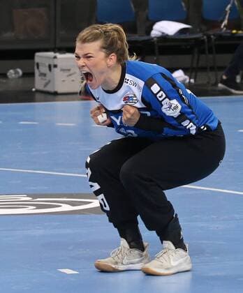 19.05.2018, Deutschland, Stuttgart, Handball OLYMP Final4 Saison 2017 2018 Halbfinale, SG BBM Bietigheim vs. TuS Metzingen: Tess Wester (BBM) jubelt, Jubel, schreit, freut sich
