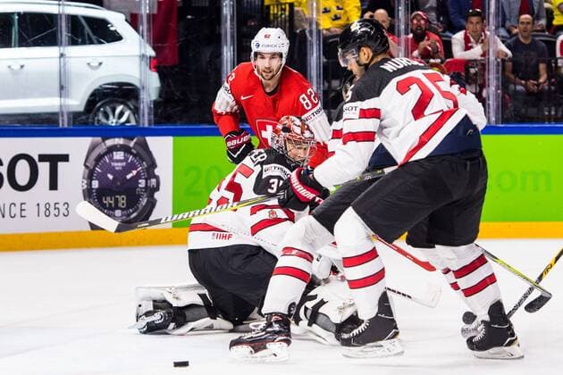 180519 Schweiz Simon Moser oroar mot Kanadas malvakt Darcy Kuemper under semifinalen i ishockey-VM mellan Kanada och Schweiz den 19 maj 2018 i Köpenhamn. Copyright: PETTERxARVIDSON BB180519PA130