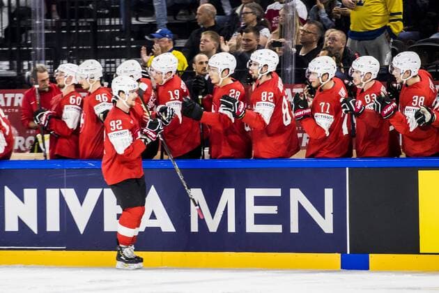 180519 Schweiz Gaetan Haas jublar efter 1-3 under semifinalen i ishockey-VM mellan Kanada och Schweiz den 19 maj 2018 i Köpenhamn. Copyright: PETTERxARVIDSON BB180519PA163