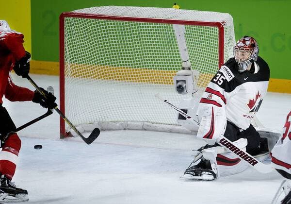 Kevin Fiala of Switzerland (2-1)scores against Canada during the IIHF World Championship WM Weltmeisterschaft semi-final Ice hockey Eishockey match between Canada and Switzerland in Royal Arena in Copenhagen, Denmark, Saturday, May 19, 2018.. , Copenhagen Denmark  Copyright: Scanpix LiselottexSabroex COP102 spdk20180519-205359-L