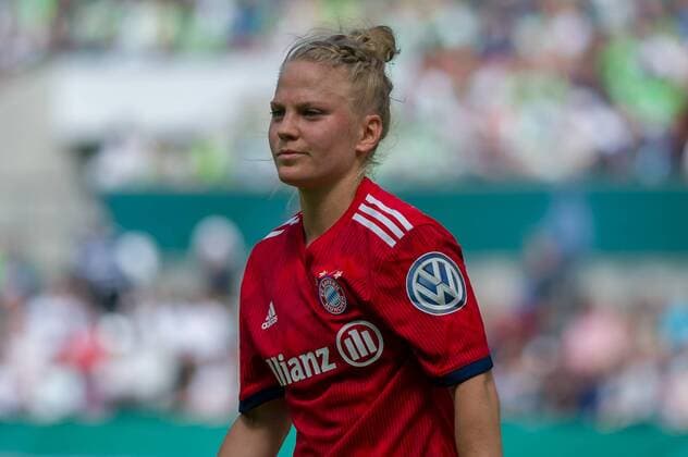 Leonie Maier (FC Bayern München, 20) Portrait, Nahaufnahme, Einzelfoto, Einzelbild, Fussball, DFB-Pokal der Frauen, Finale, VfL Wolfsburg - FC Bayern München,