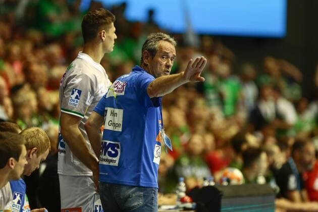 SC Magdeburg vs Frisch Auf Göppingen. Dr. Rolf Brack (Göppingen, Trainer) gibt Anweisungen, gestikuliert mit den Armen, gesticulate, gives instructions SC Magdeburg vs Frisch Auf Göppingen, Handball, Ottostadt Magdeburg EHF Cup Finals 2018, Saison 2017 2018, 20.05.2018 Magdeburg Copyright: xEibner-Pressefotox EP_taeger