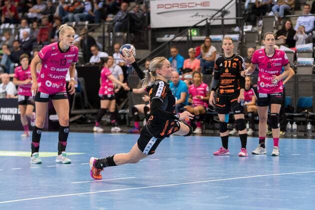 Annika Busch (HSG Bad Wildungen Vipers 15), HSG Bad Wildungen Vipers gegen TuS Metzingen, Handball, OLYMP Final4, HBF, Handball Pokalfinale, Spiel um Platz 3, 1. Bundesliga, Frauen, 20.05.2018, HSG Bad Wildungen Vipers gegen TuS Metzingen, Handball, OLYMP Final4, HBF, Handball Pokalfinale, Spiel um Platz 3, 1. Bundesliga, Frauen, 20.05.2018 Stuttgart Copyright: xFrankx Eibner-Pressefotox EP_wfk