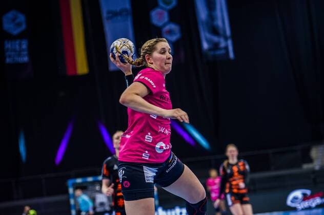 HSG Bad Wildungen Vipers - TuS Metzingen Marlene ZAPF ( 2 TuS Metzingen) beim Spiel des OLYMP FINAL4, HSG Bad Wildungen Vipers vs. TuS Metzingen. Stuttgart. 20.05.18 Handball OLYMP Final4 , Stuttgart Baden Wuerttemberg Deutschland Porsche Arena