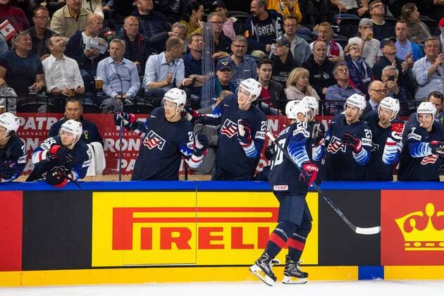 Eishockey WM, USA- Kanada 180520 Malskytten till 1-0 USA:s Chris Kreider jublar med lagkamrater under bronsmatchen i ishockey-VM mellan USA och Kanada den 20 maj 2018 i Köpenhamn. Copyright: PETTERxARVIDSON BB180520PA040