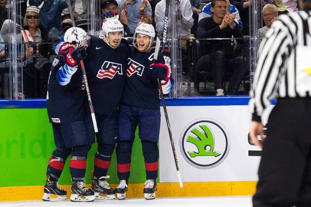 Eishockey WM, USA- Kanada 180520 Malskytten till 1-0 USA:s Chris Kreider jublar med lagkamrater under bronsmatchen i ishockey-VM mellan USA och Kanada den 20 maj 2018 i Köpenhamn. Copyright: PETTERxARVIDSON BB180520PA042