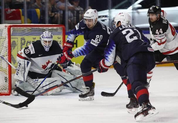 Ice hockey Eishockey - IIHF WC, USA vs CAN COPENHAGEN,DENMARK,20.MAY.18 - ICE HOCKEY - IIHF World Championships, match for third place, USA vs Canada. Image shows Curtis Mcelhinney (CAN), Chris Kreider, Dylan Larkin (USA) and Jean-Gabriel Pageau (CAN). GEPAxpictures xAndreasxPranter