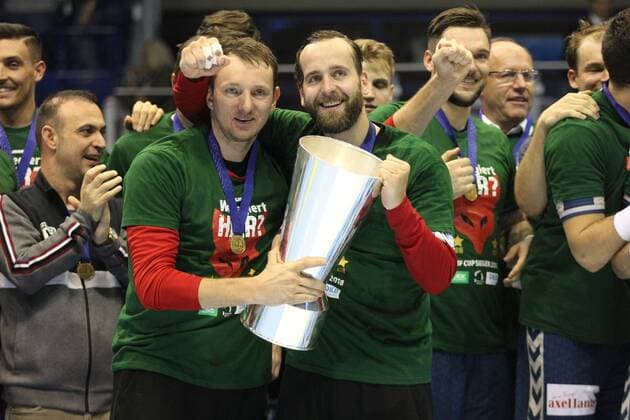20.05.2018, xcsx, Handball EHF Cup Final 4, Handball EHF Cup Final 4, Finale, Saint-Raphael Var Handball - Füchse Berlin, emspor, v.l. Petr Stochl (Füchse Berlin) , Silvio Heidevetter (Füchse Berlin), jubeln mit dem Pokal, Füchse Berlin celebrate their Victory, Pokal, Trophy Magdeburg