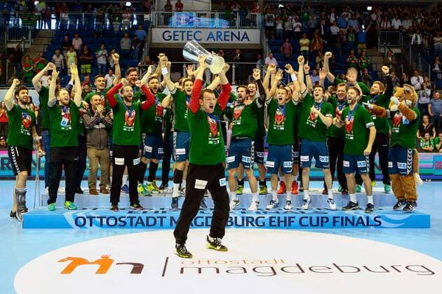 Saint Raphael Var vs Füchse Berlin. Berlins Spieler Jubel über den Sieg, Jubel nach Spielende Pokalübergabe, Pokal, Siegerehrung Finale Saint Raphael Var vs Füchse Berlin, Ottostadt Magdeburg EHF Cup Finals 2018, Saison 2017 2018, 20.05.2018 Magdeburg Copyright: xEibner-Pressefotox EP_taeger