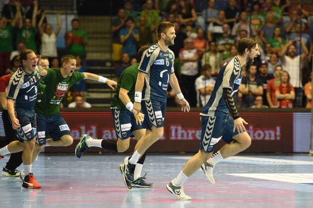 Handball, Herren, EHF-Pokal, Final Four Turnier in Magdeburg, Saison 2017 18, Endspiel, Füchse Berlin - Saint-Raphael Var Handball, Jubel nach dem Abpfiff bei den Füchsen Berlin, 20.05.18, Copyright: xMichaelxHundtx xMatthiasxKochx