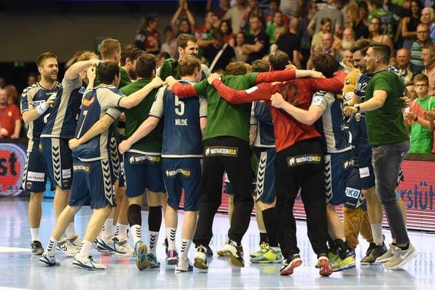 Handball, Herren, EHF-Pokal, Final Four Turnier in Magdeburg, Saison 2017 18, Endspiel, Füchse Berlin - Saint-Raphael Var Handball, Jubel nach dem Abpfiff bei den Füchsen Berlin, 20.05.18, Copyright: xMichaelxHundtx xMatthiasxKochx