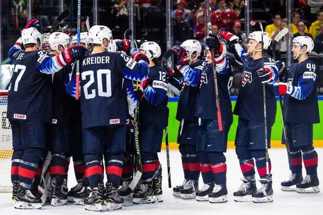180520 USA:s spelare jublar efter vinsten i bronsmatchen i ishockey-VM mellan USA och Kanada den 20 maj 2018 i Köpenhamn. Copyright: PETTERxARVIDSON BB180520PA059