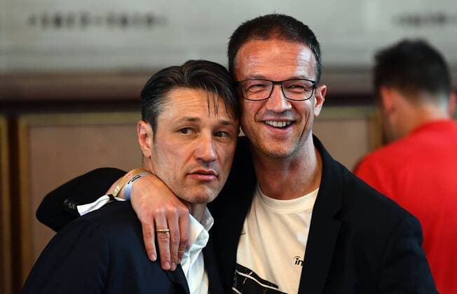 20.05.2018, xfux, Fussball, Eintracht Frankfurt Empfang am Roemer mit dem DFB Pokal, emspor v.l. Trainer Niko Kovac (Eintracht Frankfurt), Fredi Bobic (Mitglied des Vorstandes Eintracht Frankfurt Fussball AG) Frankfurt am Main