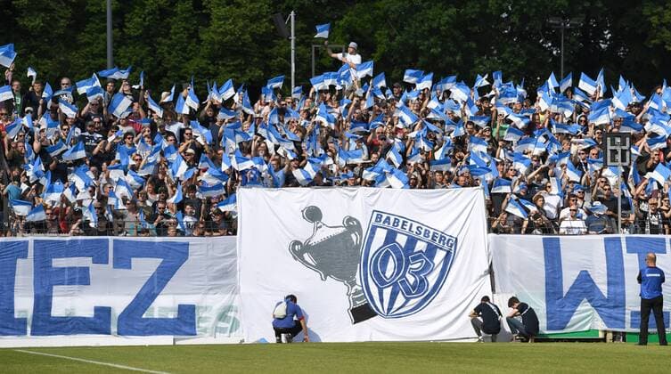 Fussball, Herren, Saison 2017 2018, Finale im Landespokal Brandenburg, SV Babelsberg 03 - FC Energie Cottbus, Fans aus Babelsberg, 21.05. 2018, Copyright: xMatthiasxKochx