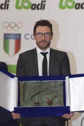 Photo Luciano Rossi AS Roma LaPresse21 05 2018 Roma (Italia SoccerEnzo Bearzot AwardIn the pic: AS Roma coach Eusebio Di Francesco during award ceremonyConi Roma ESCLUSIVA AS ROMA Foto Luciano Rossi AS Roma LaPresse 21 05 2018 Roma (Italia) Sport Calcio Premio Enzo Bearzot Nella foto: L allenatore della AS Roma Eusebio Di Francesco durante la premiazione Coni Roma EXCLUSIVE AS ROMA Photo Luciano Rossi AS Roma LaPresse 21 05 2018 Roma (Italia) Sport Soccer Enzo Bearzot Award In the pic: AS Roma coach Eusebio Di Francesco during award ceremony Coni Roma  Copyright: xLucianoxRossixASxRoma LaPressex